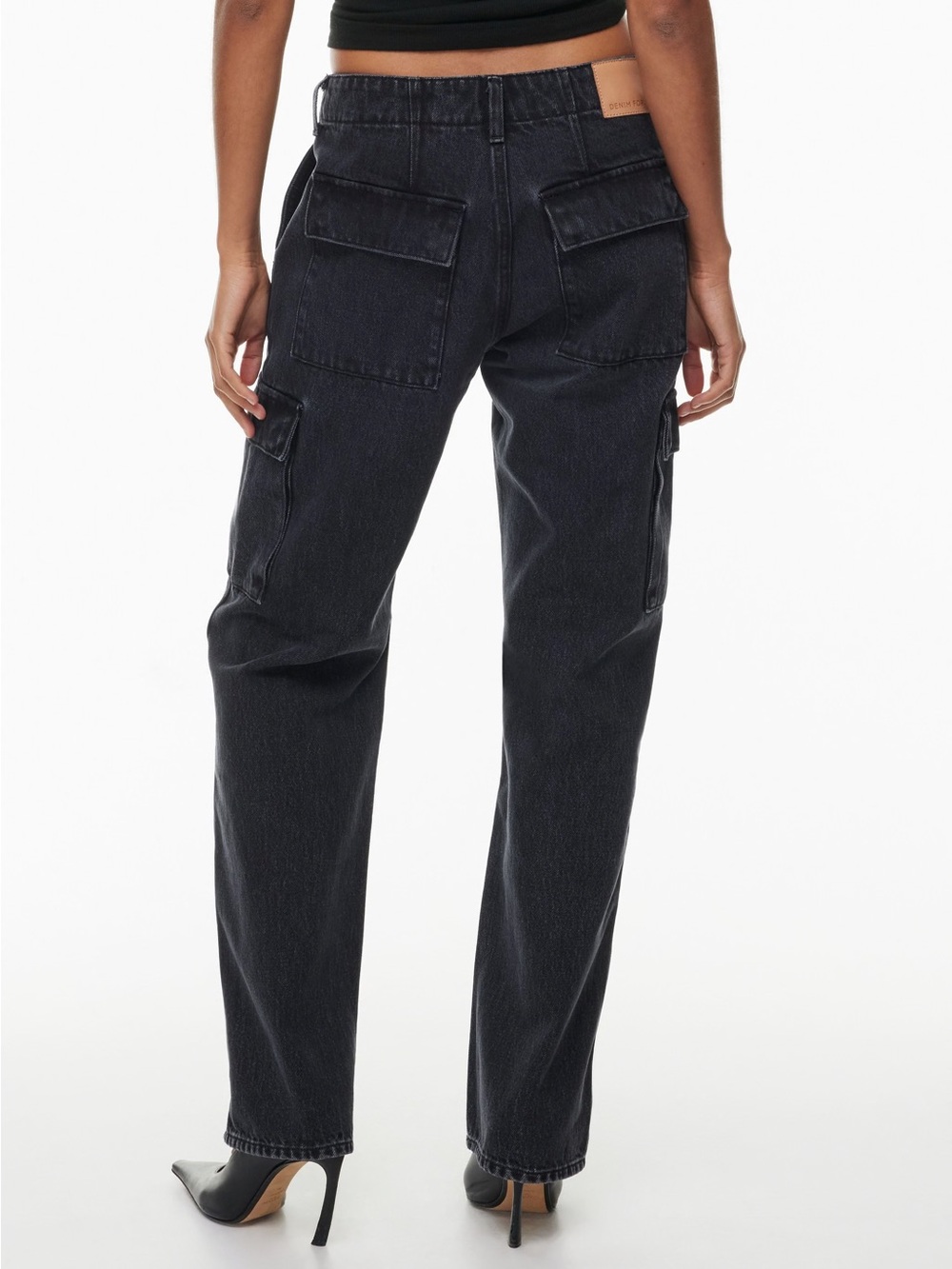 Aritzia Denim Forum “The ’90s Edie Lo-Rise Cargo” Size 27 - Picture 5 of 16
